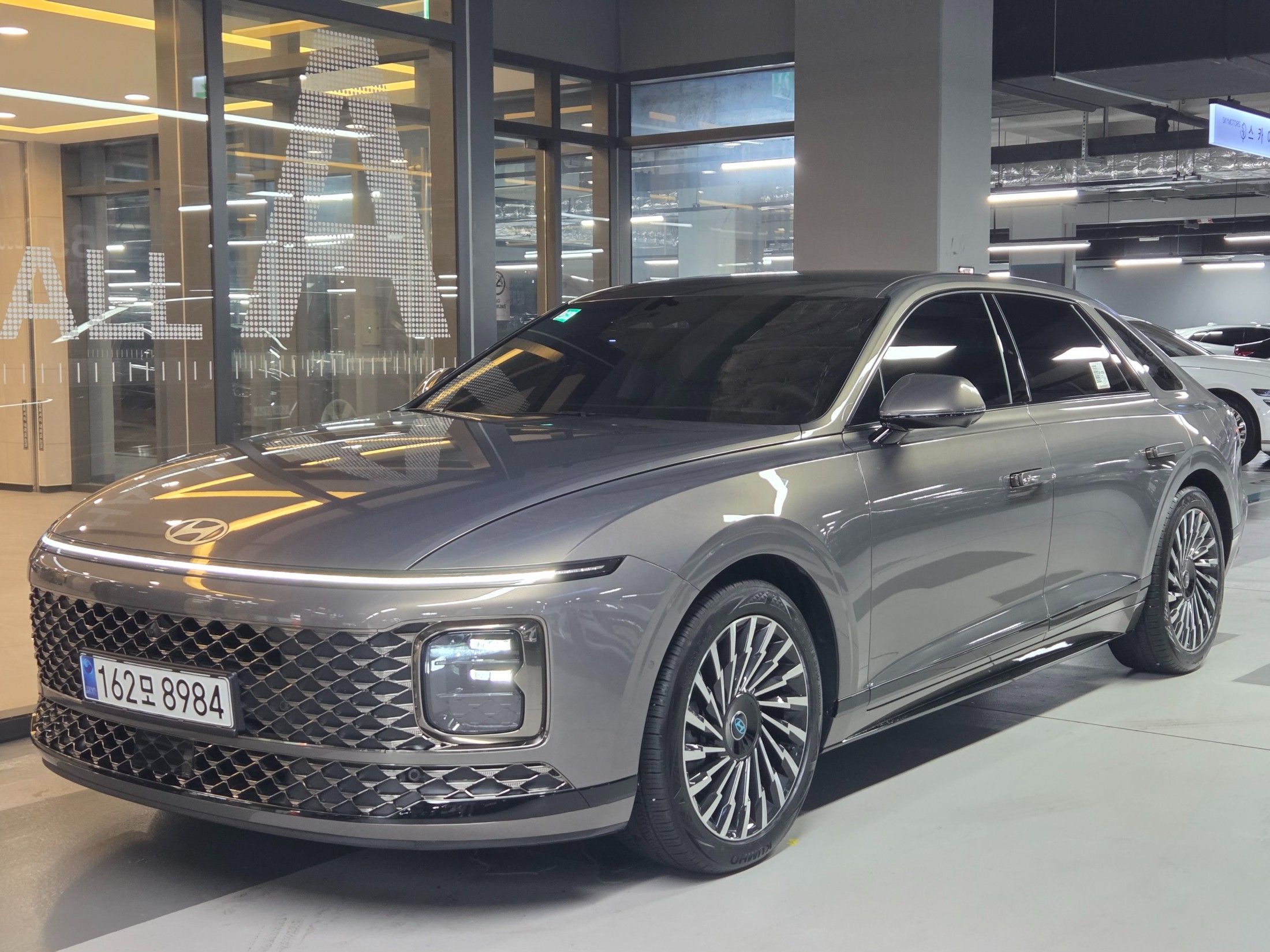 HYUNDAI GRANDEUR GN7 2024