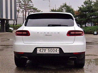 PORSCHE MACAN 2018