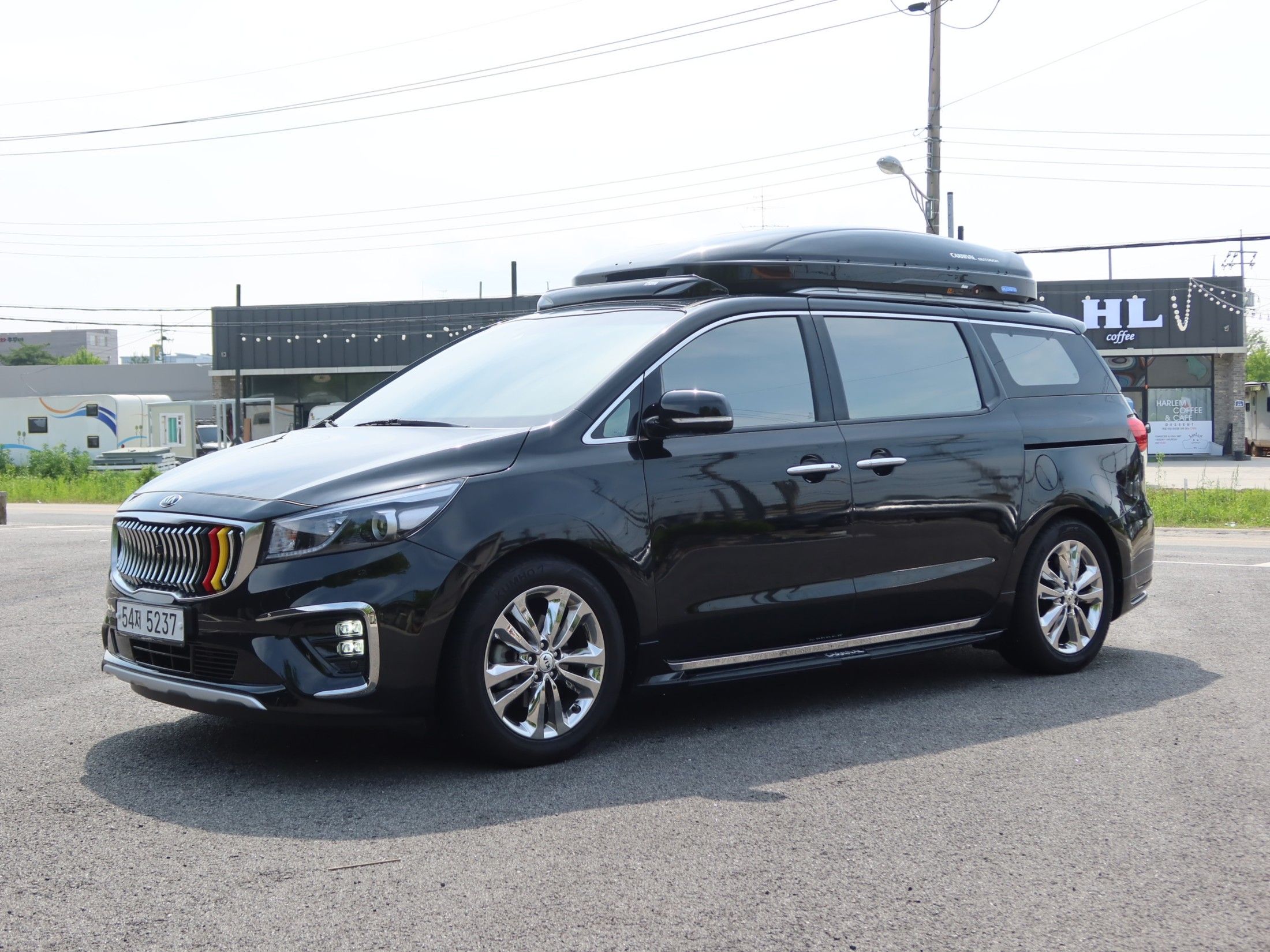 KIA CARNIVAL