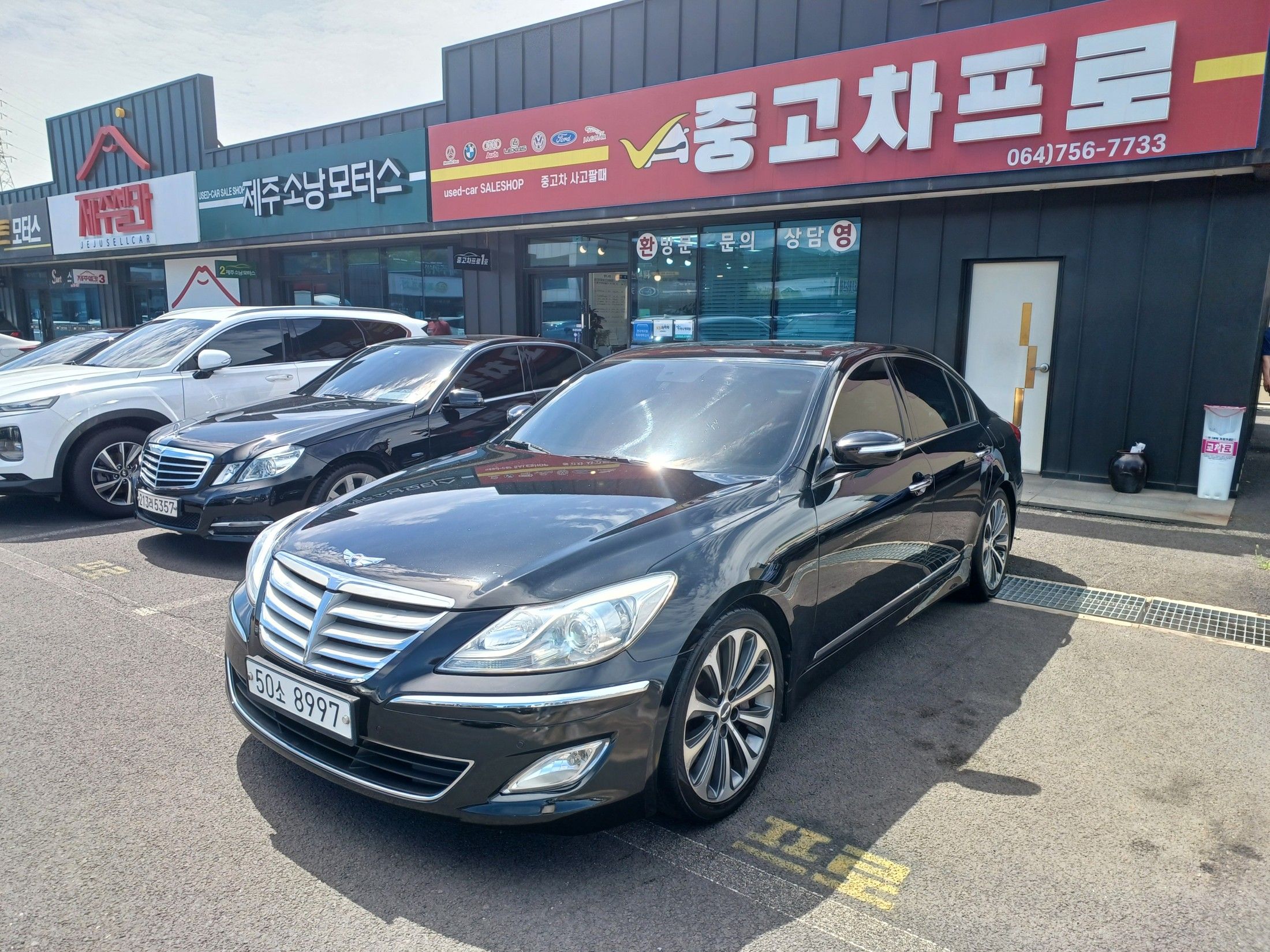 HYUNDAI GENESIS 2013