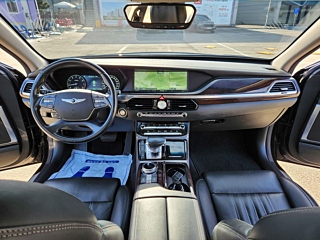 GENESIS EQ900 2017