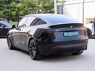 TESLA MODEL Y 2021