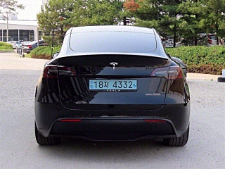 TESLA MODEL Y 2021