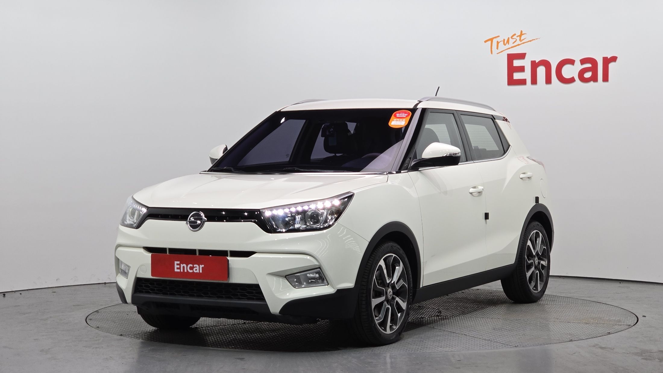SSANGYONG TIVOLI 2015