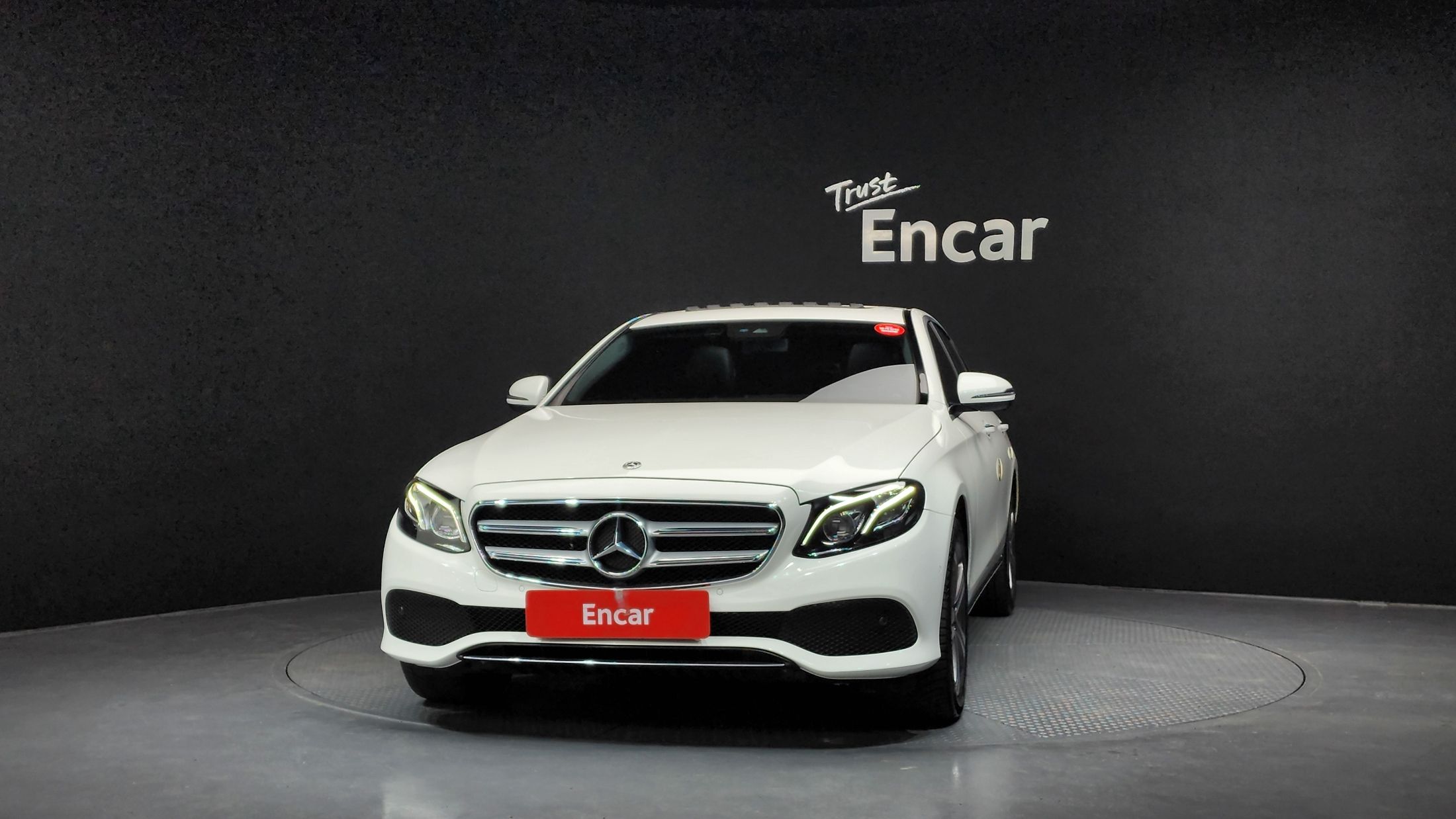 MERCEDES BENZ E-CLASS W213 2019