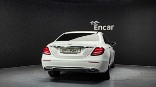 MERCEDES BENZ E-CLASS W213 2019