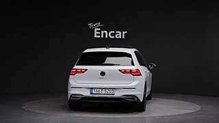 VOLKSWAGEN GOLF 2022