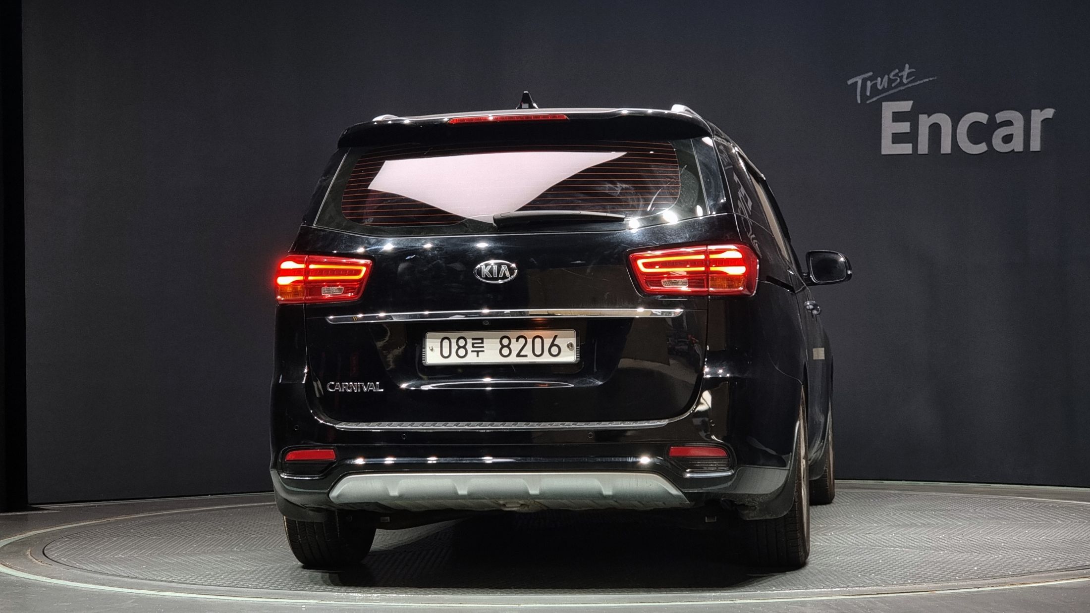 KIA CARNIVAL 2018
