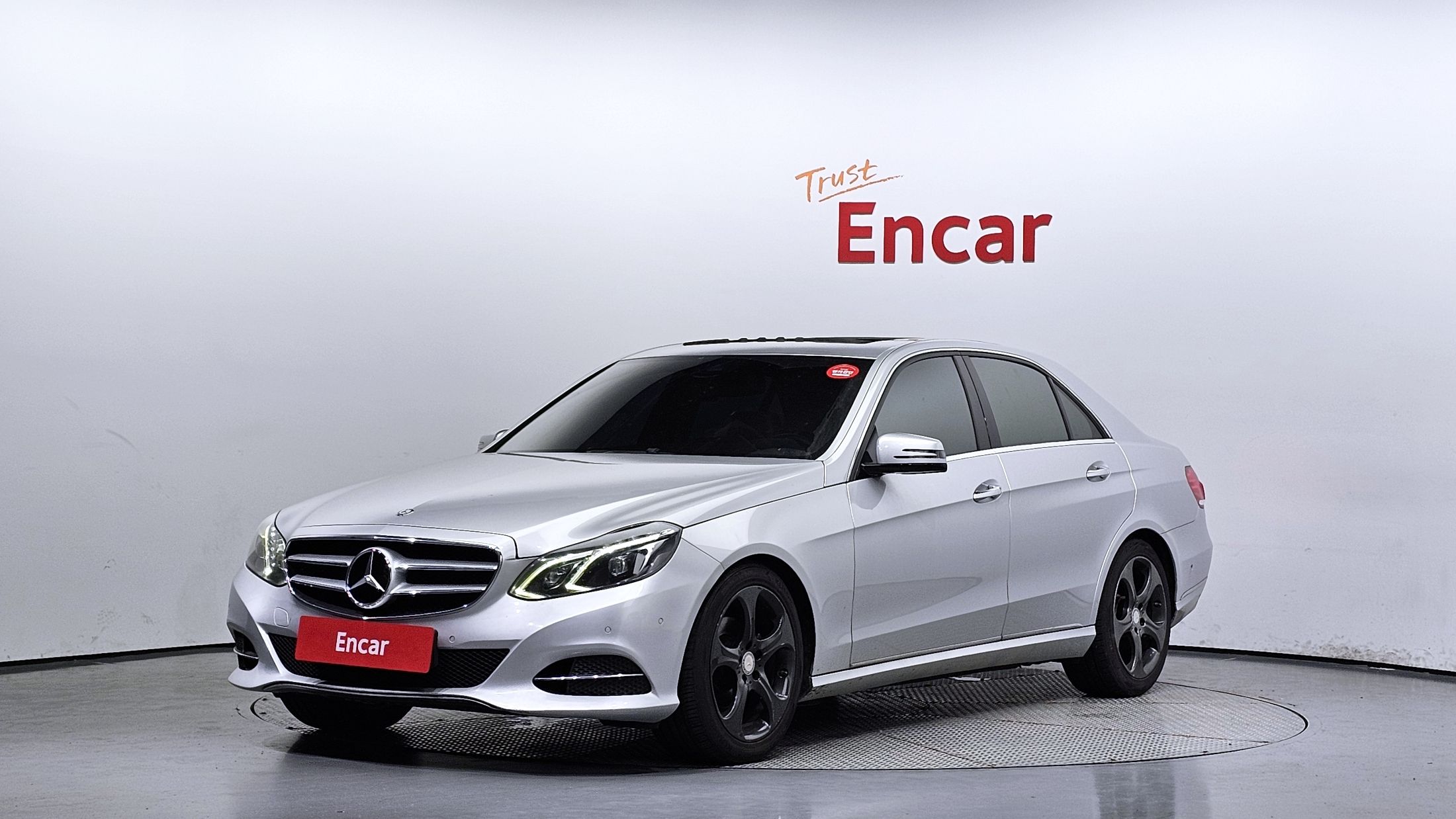 MERCEDES BENZ E-CLASS W212