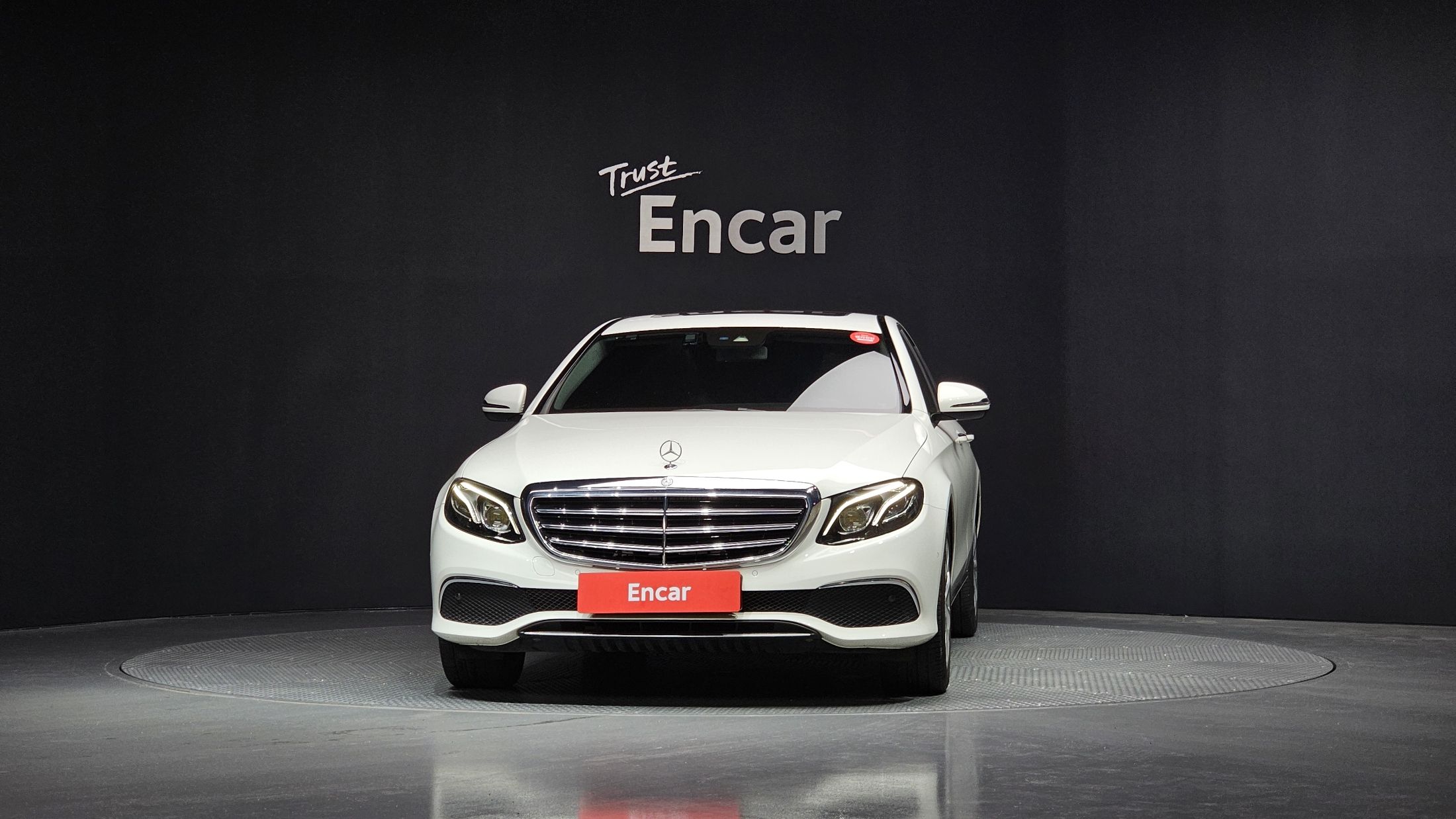 MERCEDES BENZ E-CLASS W213 2016