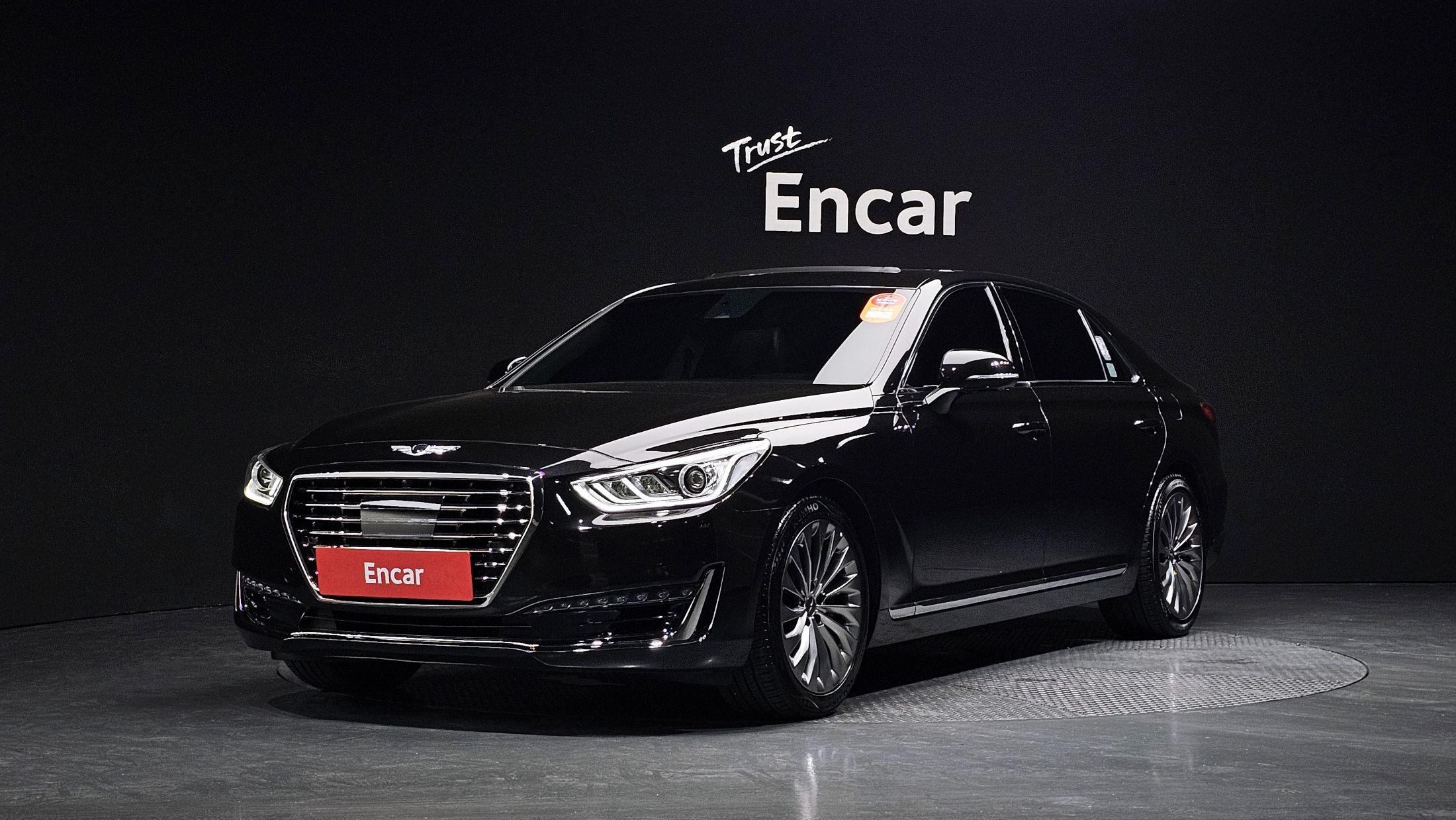 GENESIS EQ900 2018