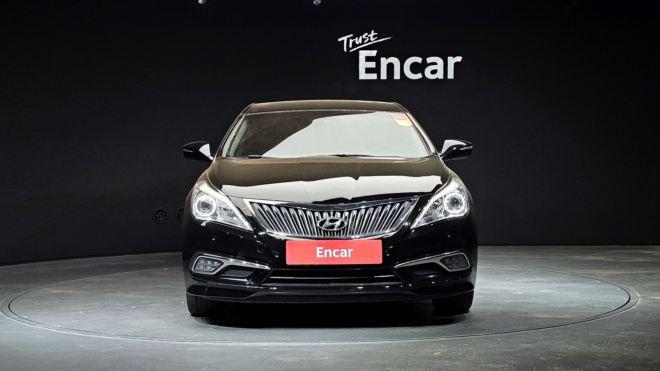HYUNDAI GRANDEUR HG 2016
