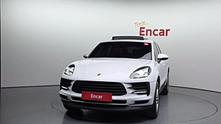 PORSCHE MACAN 2021