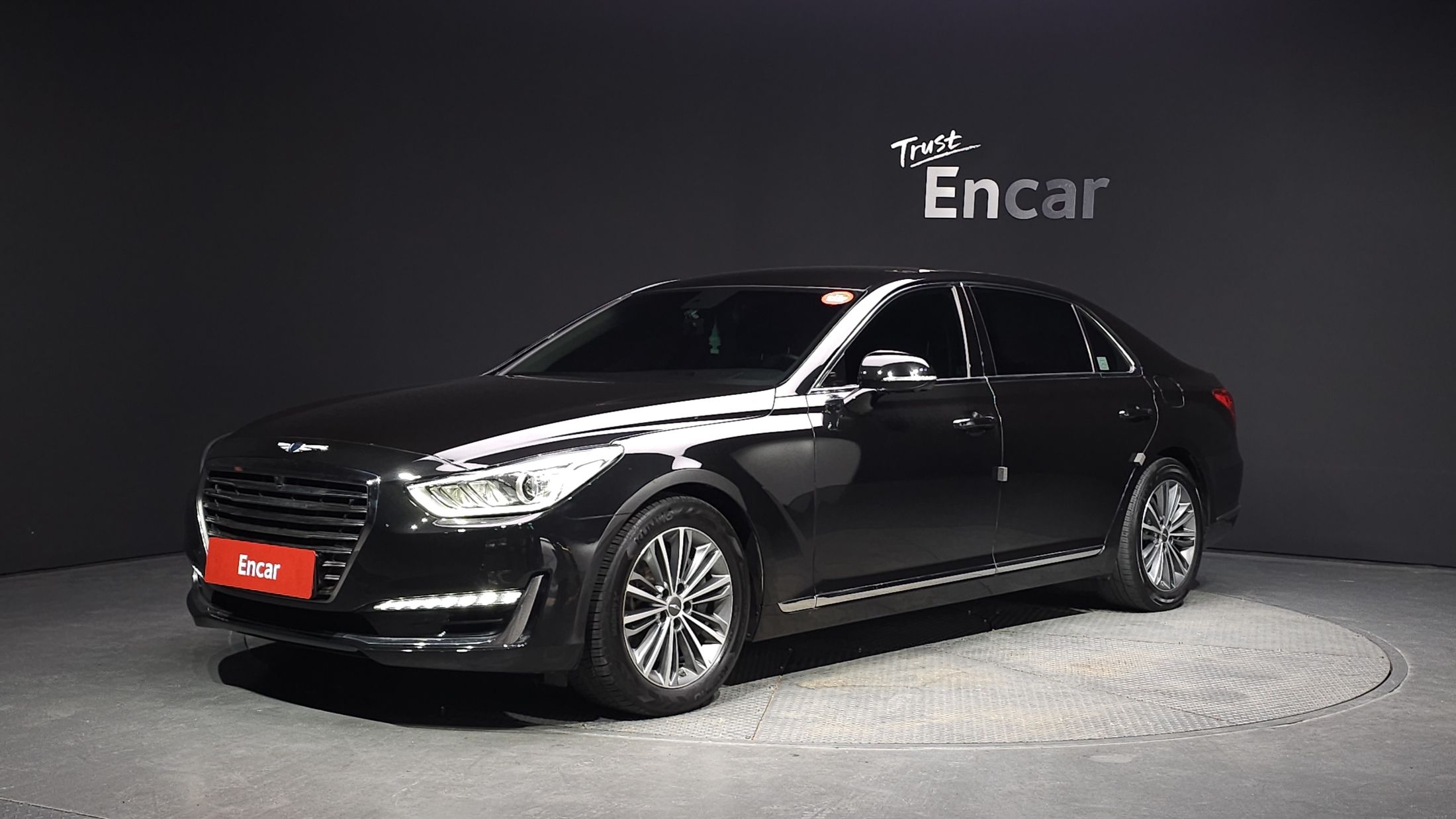 GENESIS EQ900