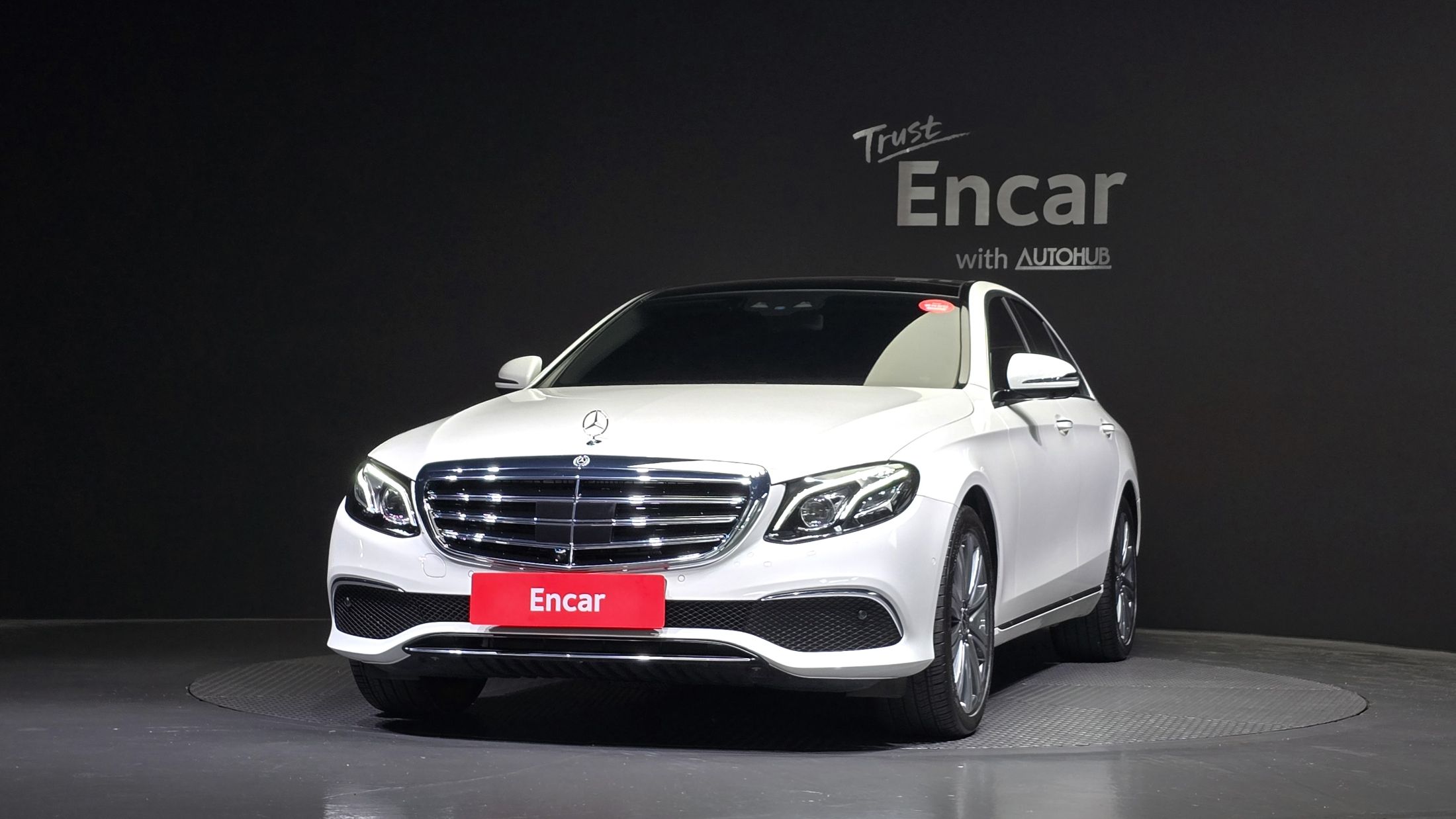 MERCEDES BENZ E-CLASS W213 2019