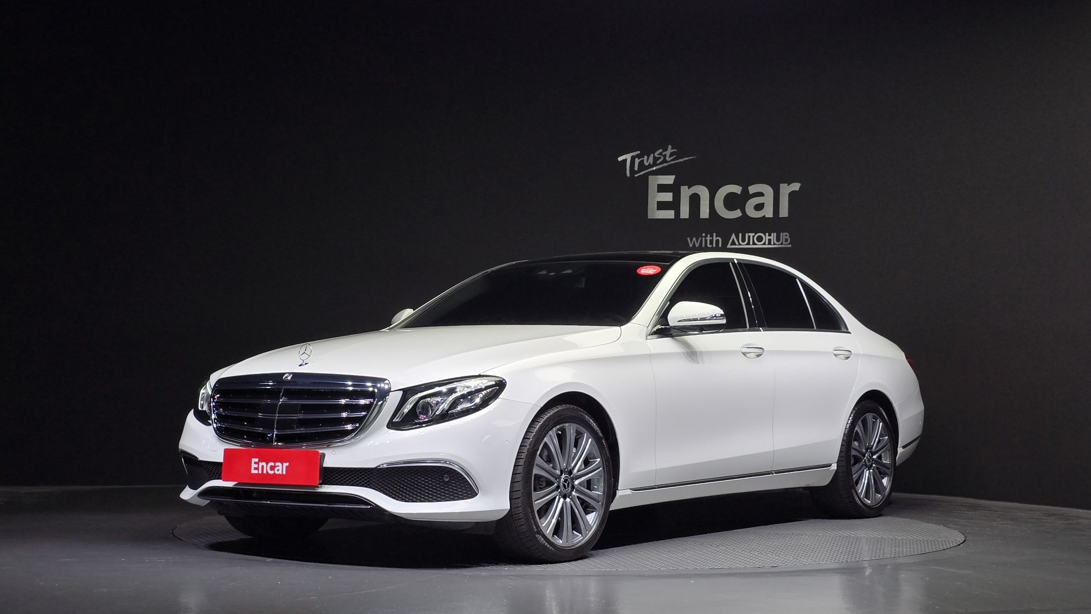 MERCEDES BENZ E-CLASS W213 2019