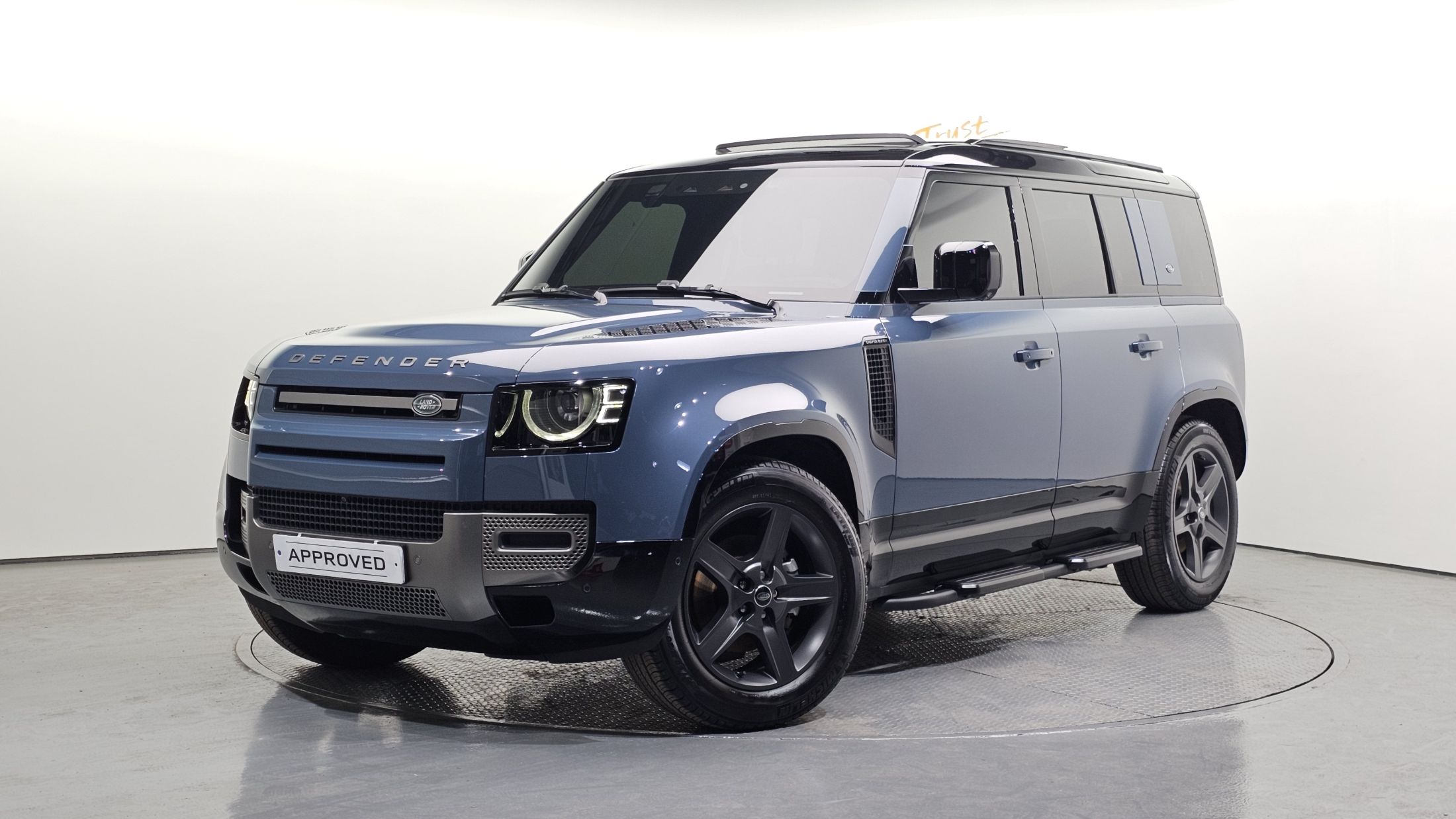 LAND ROVER DEFENDER L663 2024