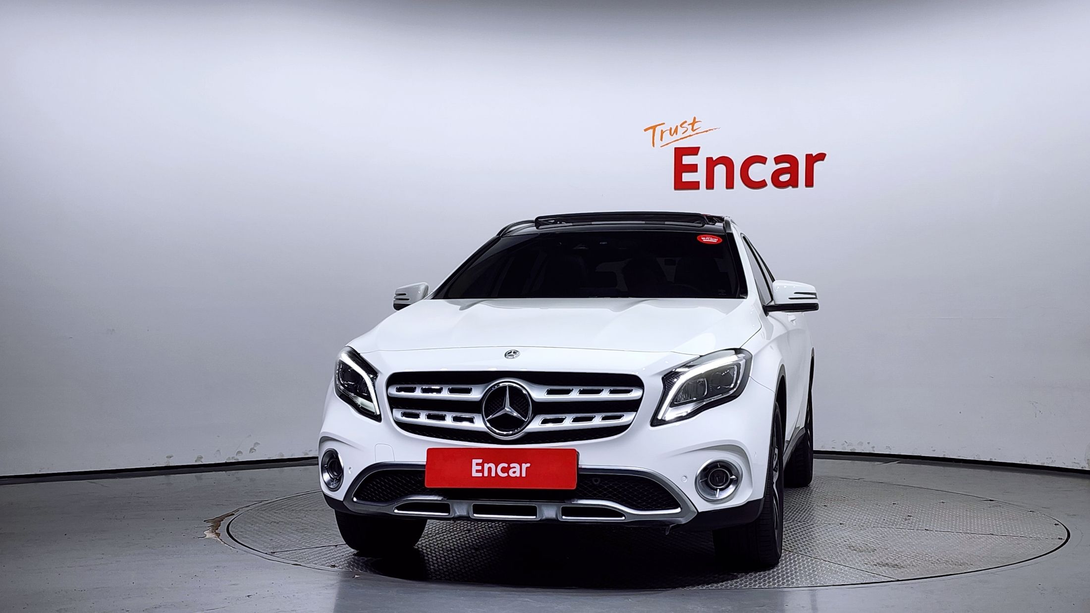 MERCEDES BENZ GLA-CLASS X156 2019