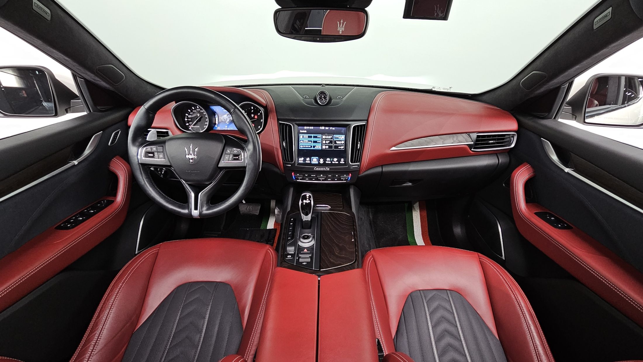 MASERATI LEVANTE 2018