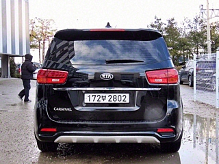 KIA CARNIVAL 2018