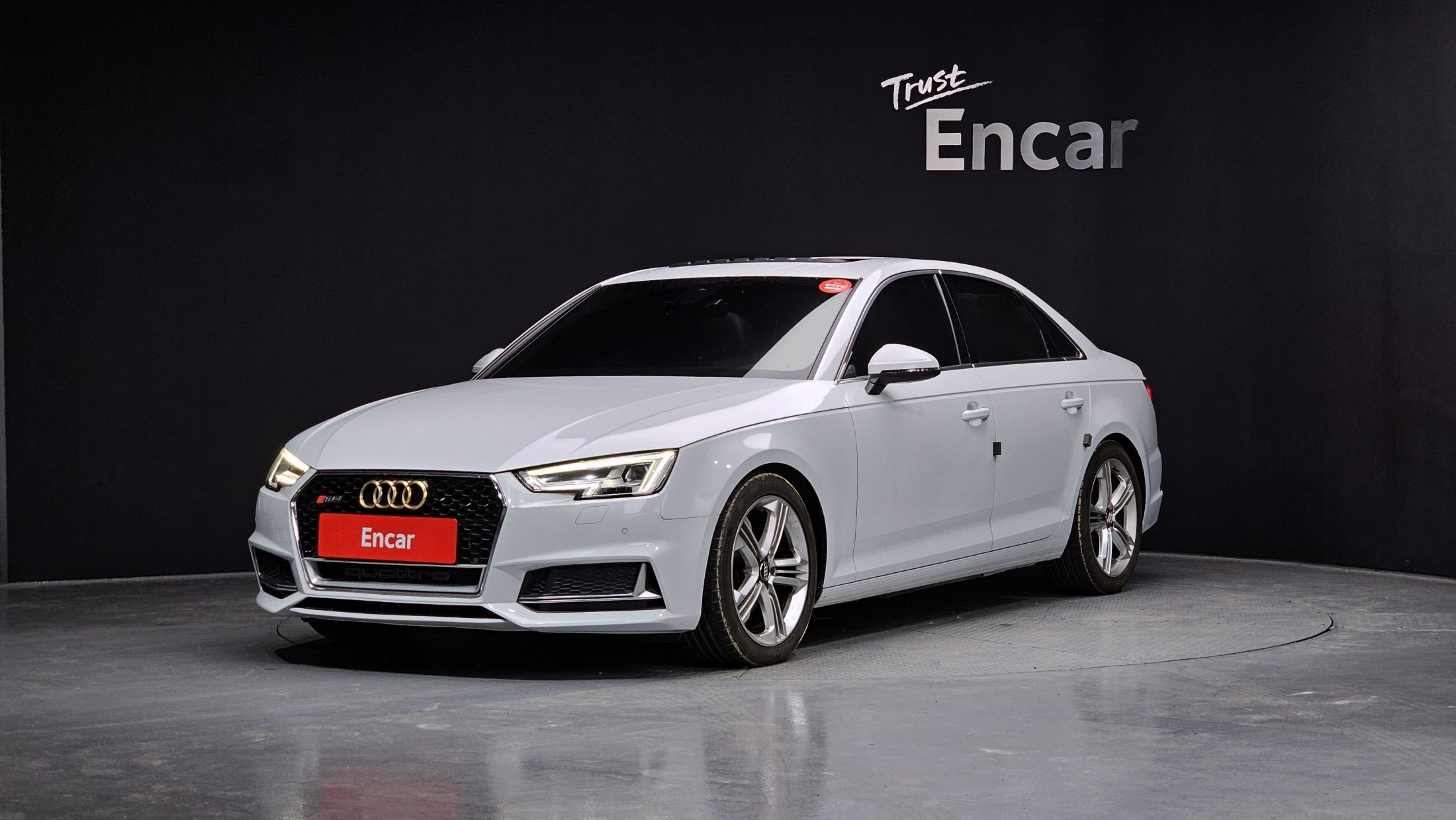 AUDI A4 B9 2019