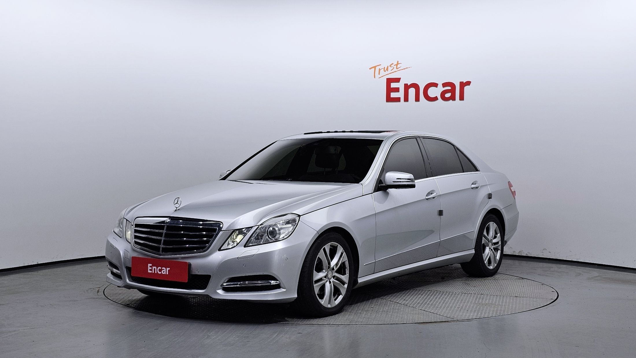 MERCEDES BENZ E-CLASS W212