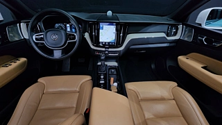 VOLVO XC60 2020