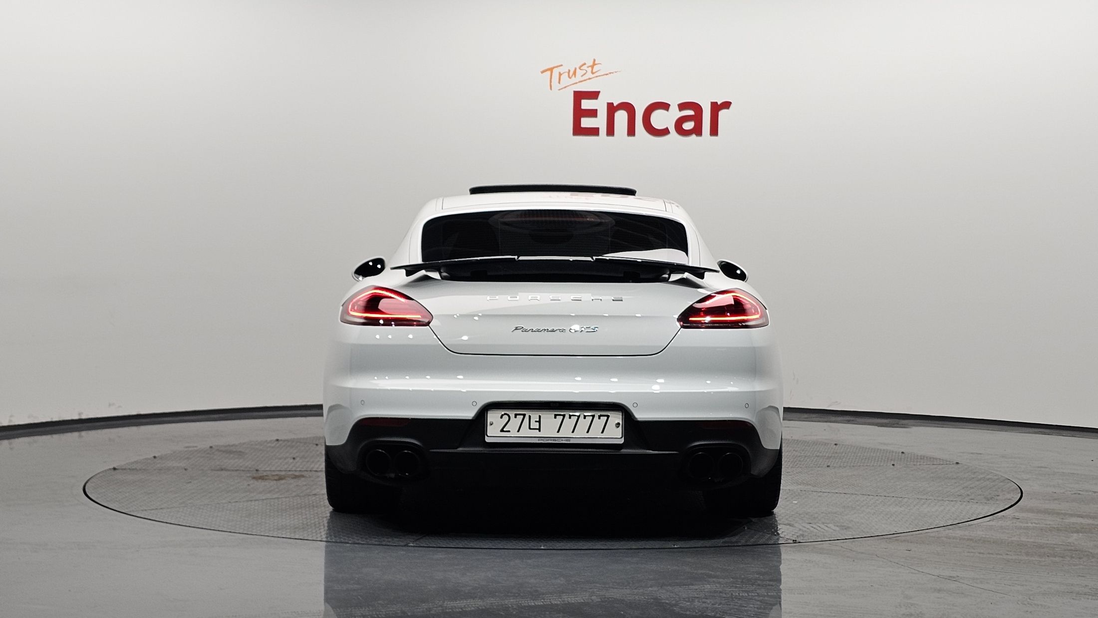 PORSCHE PANAMERA 2016