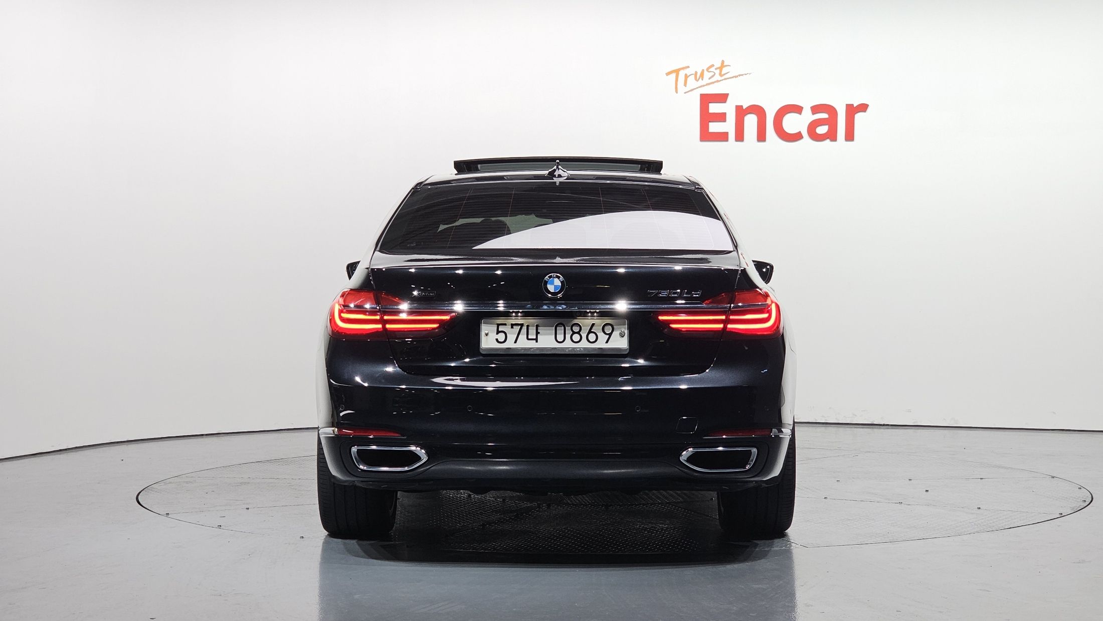 BMW 7-SERIES G11 2016