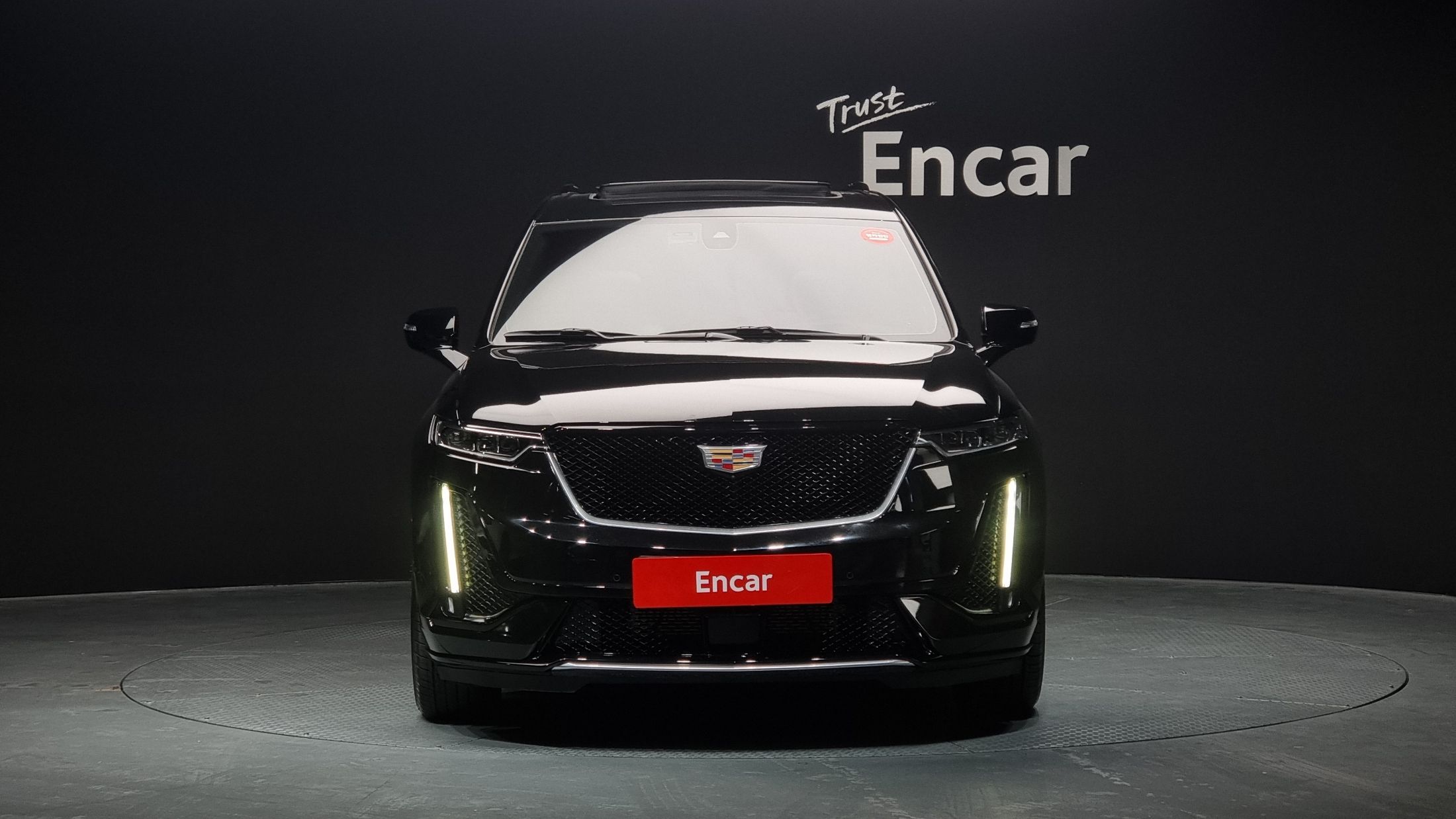 CADILLAC XT6