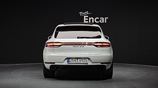 PORSCHE MACAN 2017