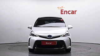 TOYOTA PRIUS V 2016