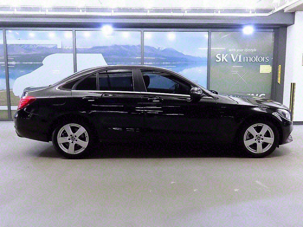 MERCEDES BENZ C-CLASS W205 2018