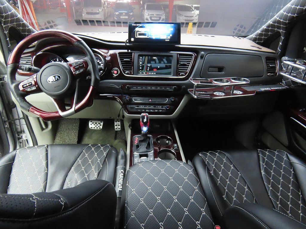 KIA CARNIVAL 2019