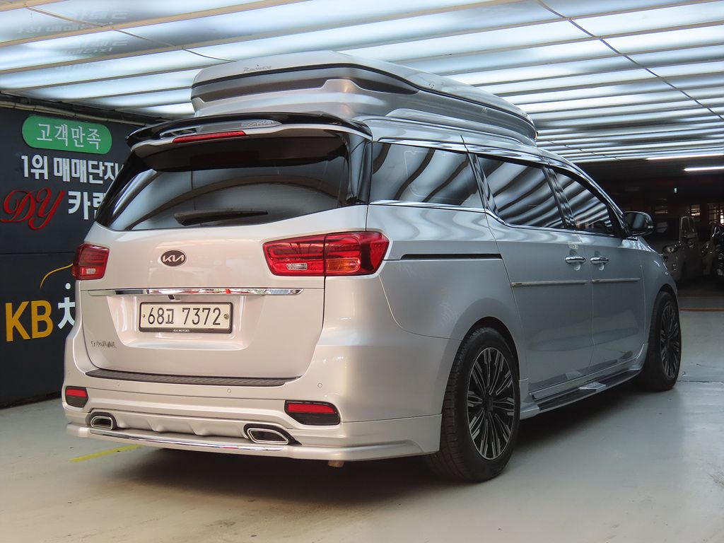 KIA CARNIVAL 2019