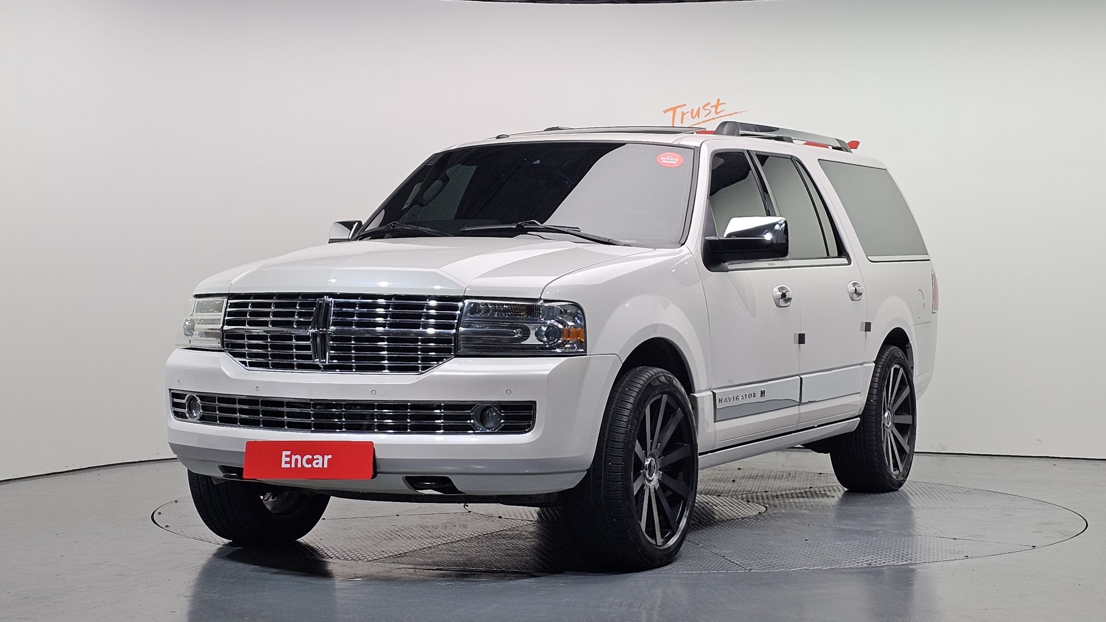 LINCOLN NAVIGATOR