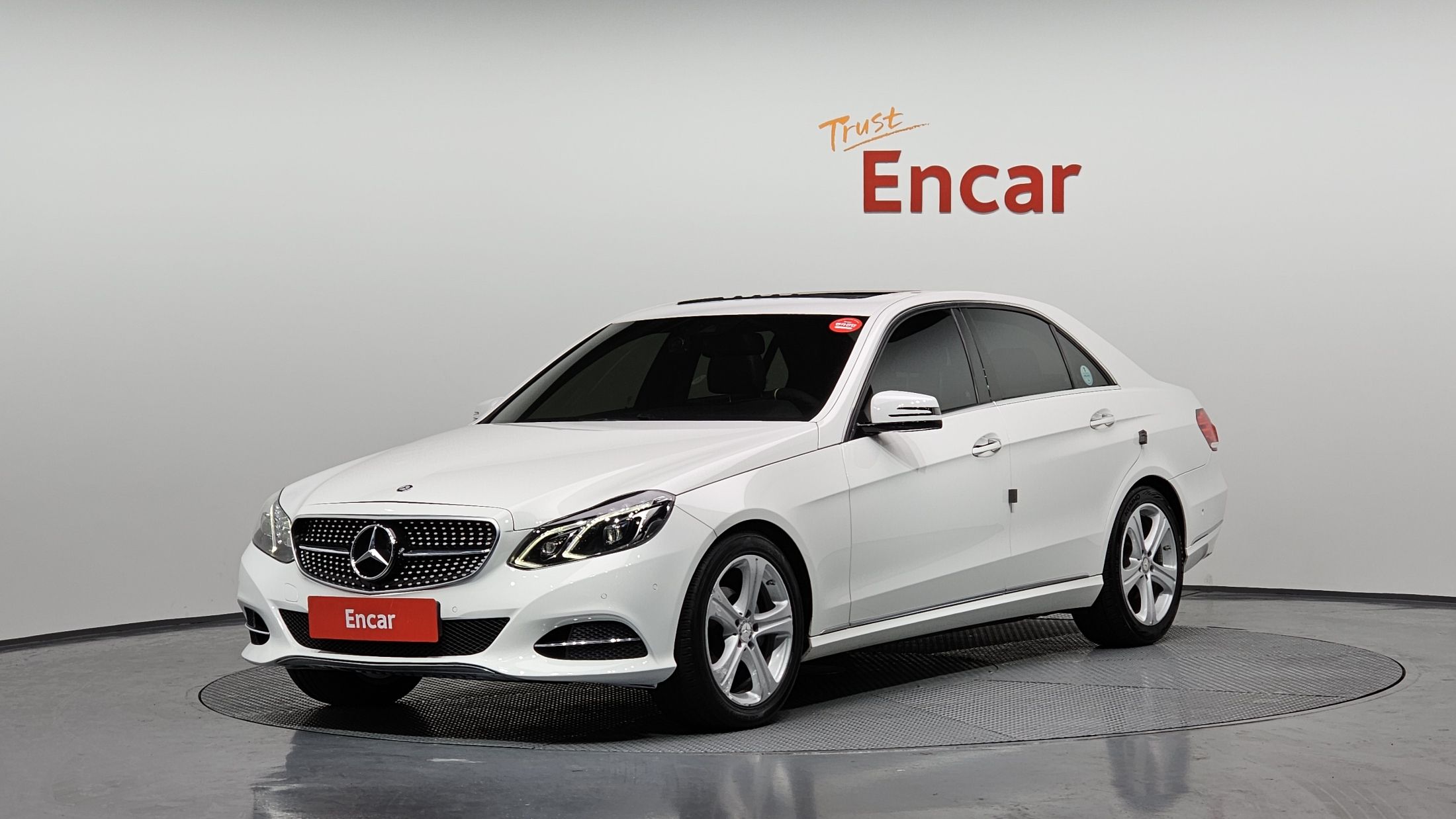 MERCEDES BENZ E-CLASS W212