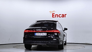 AUDI A7 4K 2023