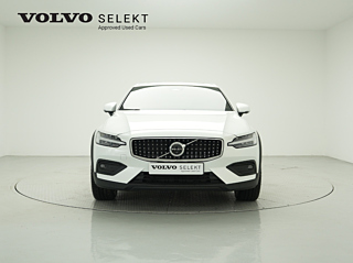 Заказать VOLVO V60 CROSS COUNTRY