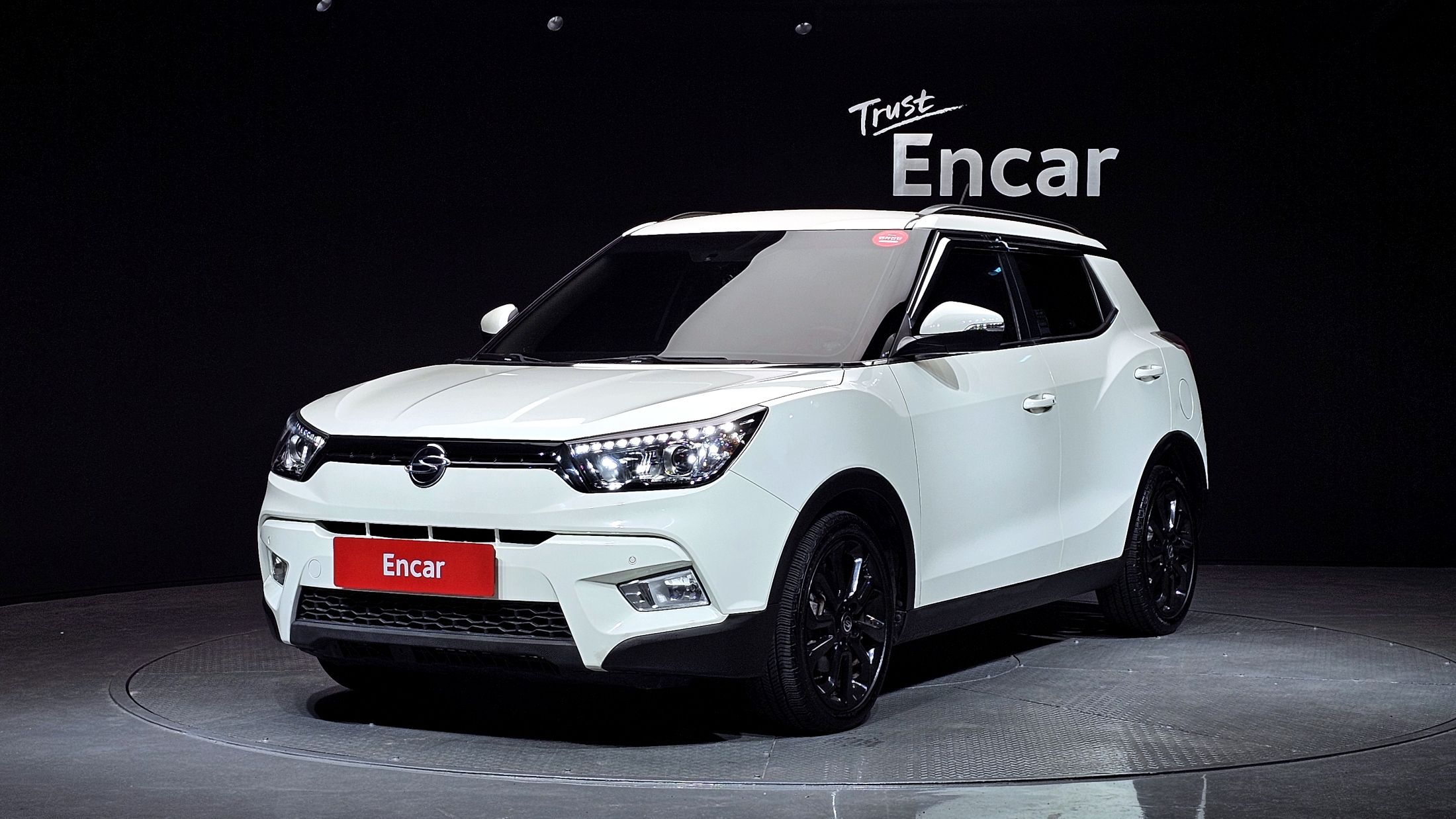 SSANGYONG TIVOLI 2015