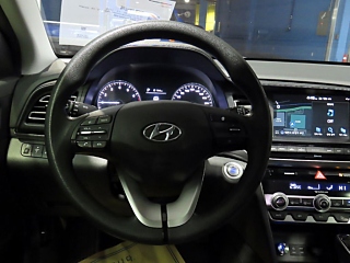 HYUNDAI AVANTE AD 2019
