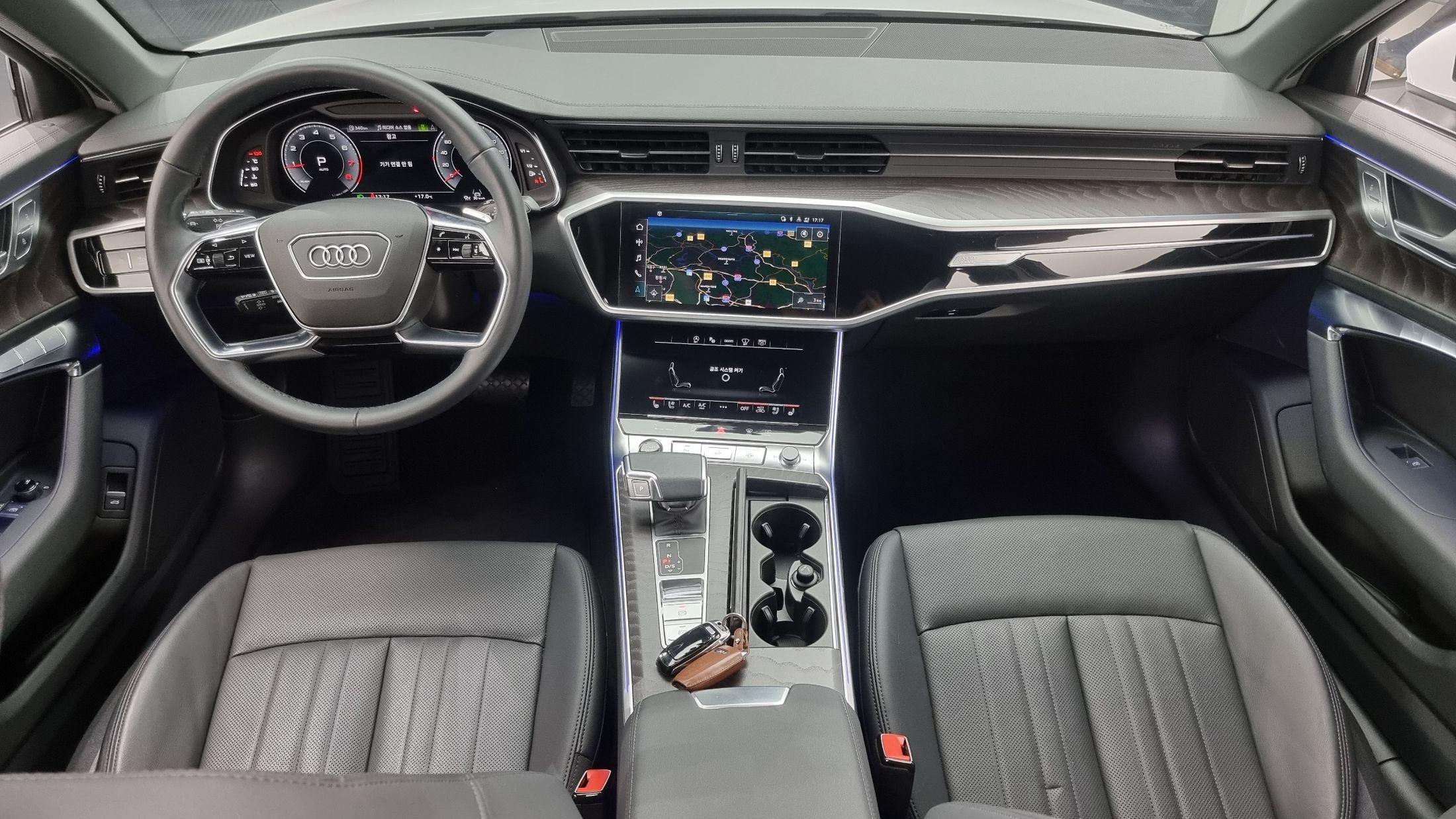 AUDI A6 C8