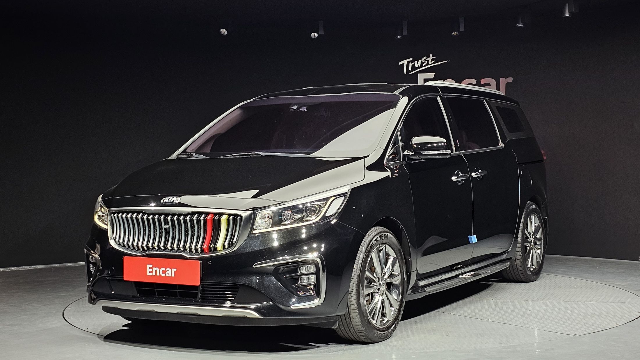 KIA CARNIVAL 2019