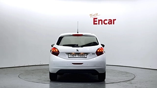 PEUGEOT 208 2017