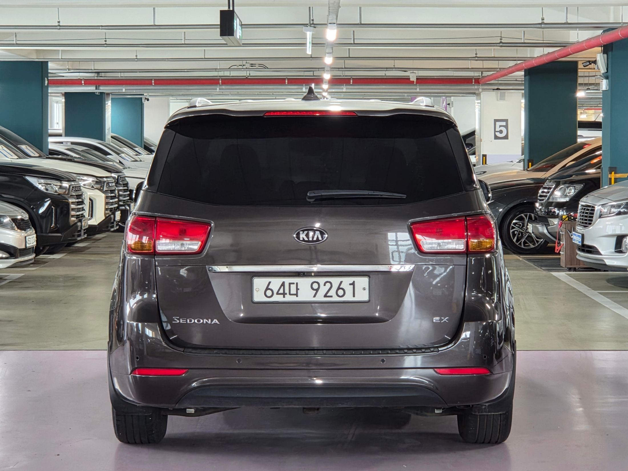 KIA CARNIVAL 2016