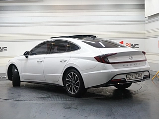 HYUNDAI SONATA DN8 2019