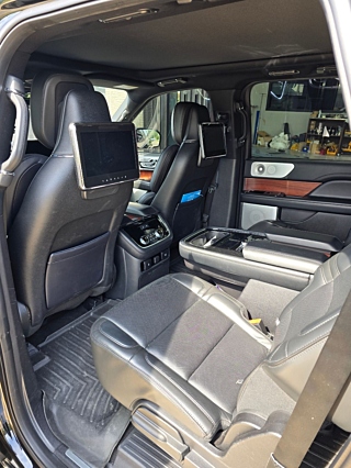 LINCOLN NAVIGATOR 2019