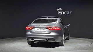 JAGUAR XF X260 2018