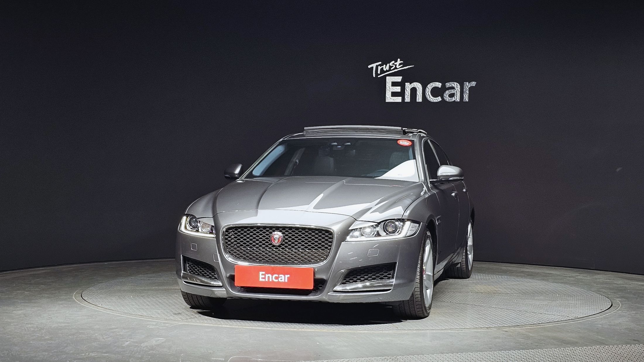JAGUAR XF X260 2018