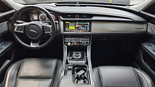 JAGUAR XF X260 2018